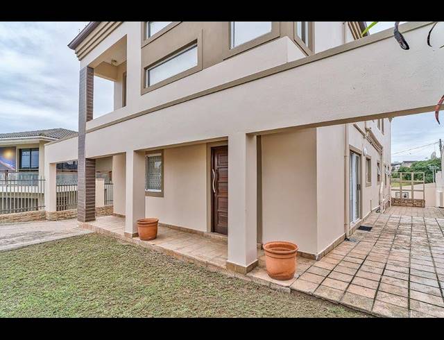 4 BEDROOM HOUSE FOR SALE IN SYDENHAM